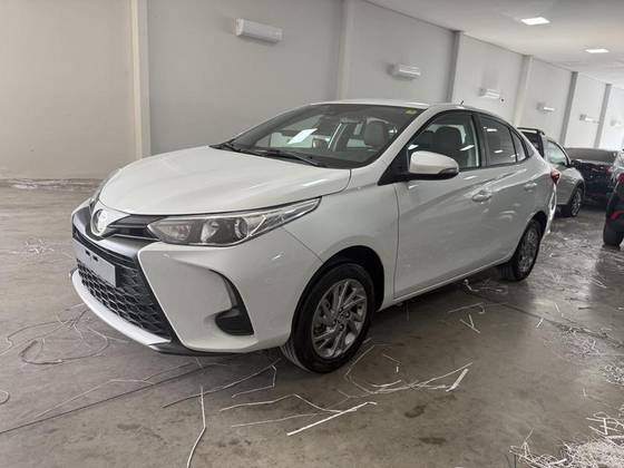 TOYOTA YARIS 1.5 16V FLEX SEDAN XS MULTIDRIVE TOYOTA YARIS 1.5 16V FLEX SEDAN XS MULTIDRIVE